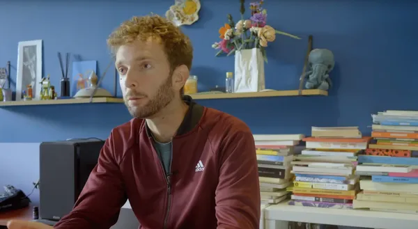 Nicolas Framont répondant aux questions de la Librairie Météores à Bruxelles