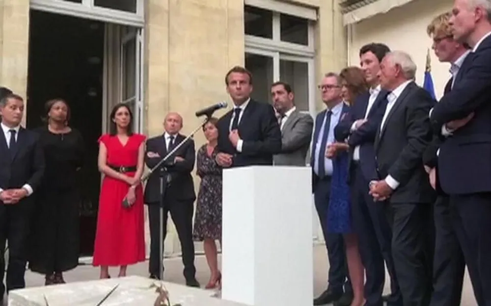 macron responsabilites